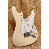 Pre Owned Fender 2002 American Standard Stratocaster - Olympic White, Maple Inc. Case (349871)